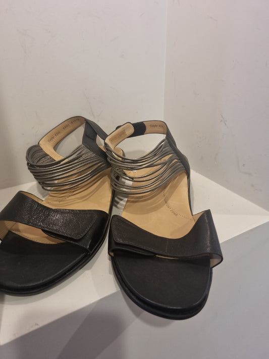 Ziera Low Heels - Size 42