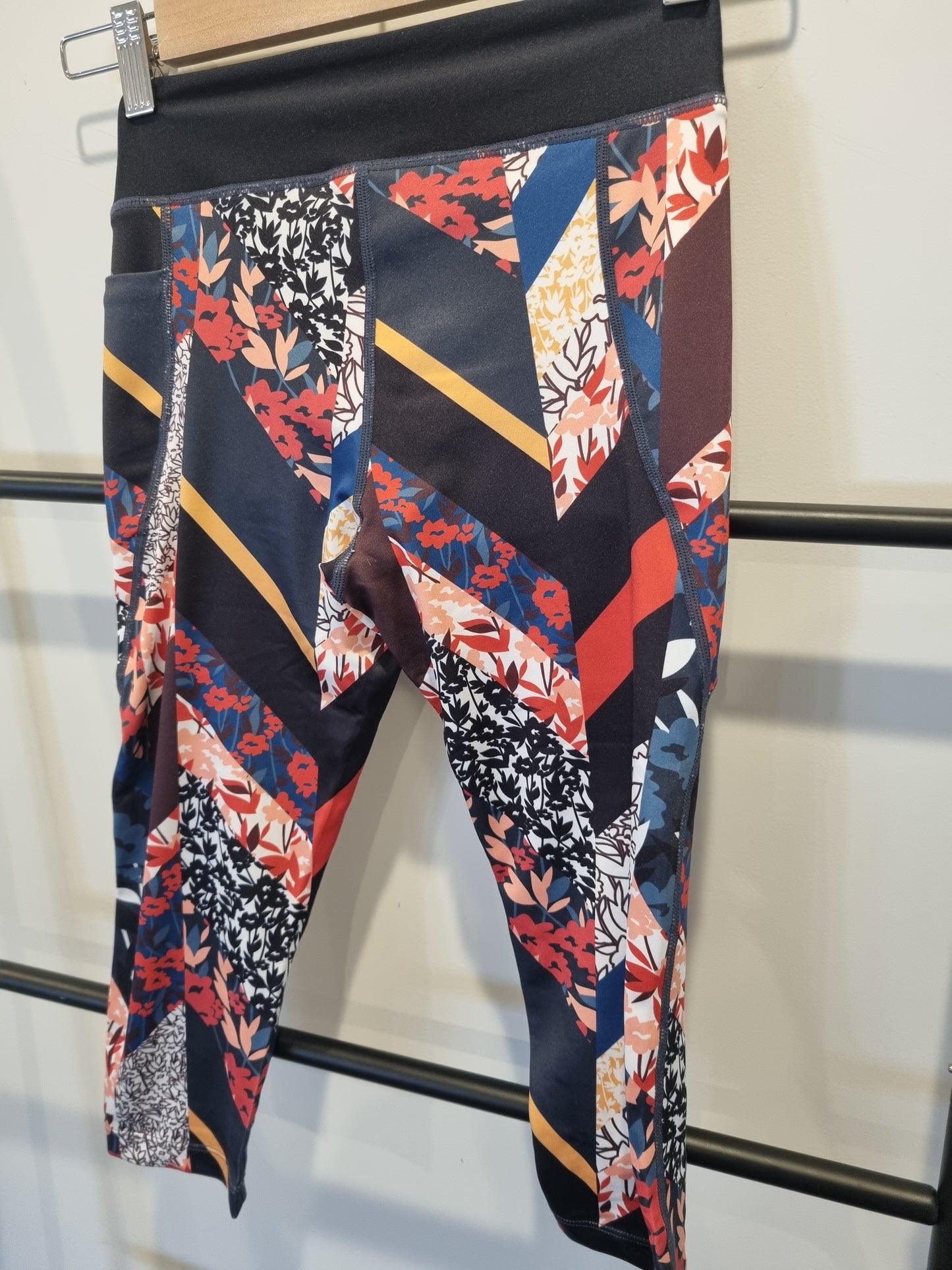 LavaTribe Leggings - Youth 10