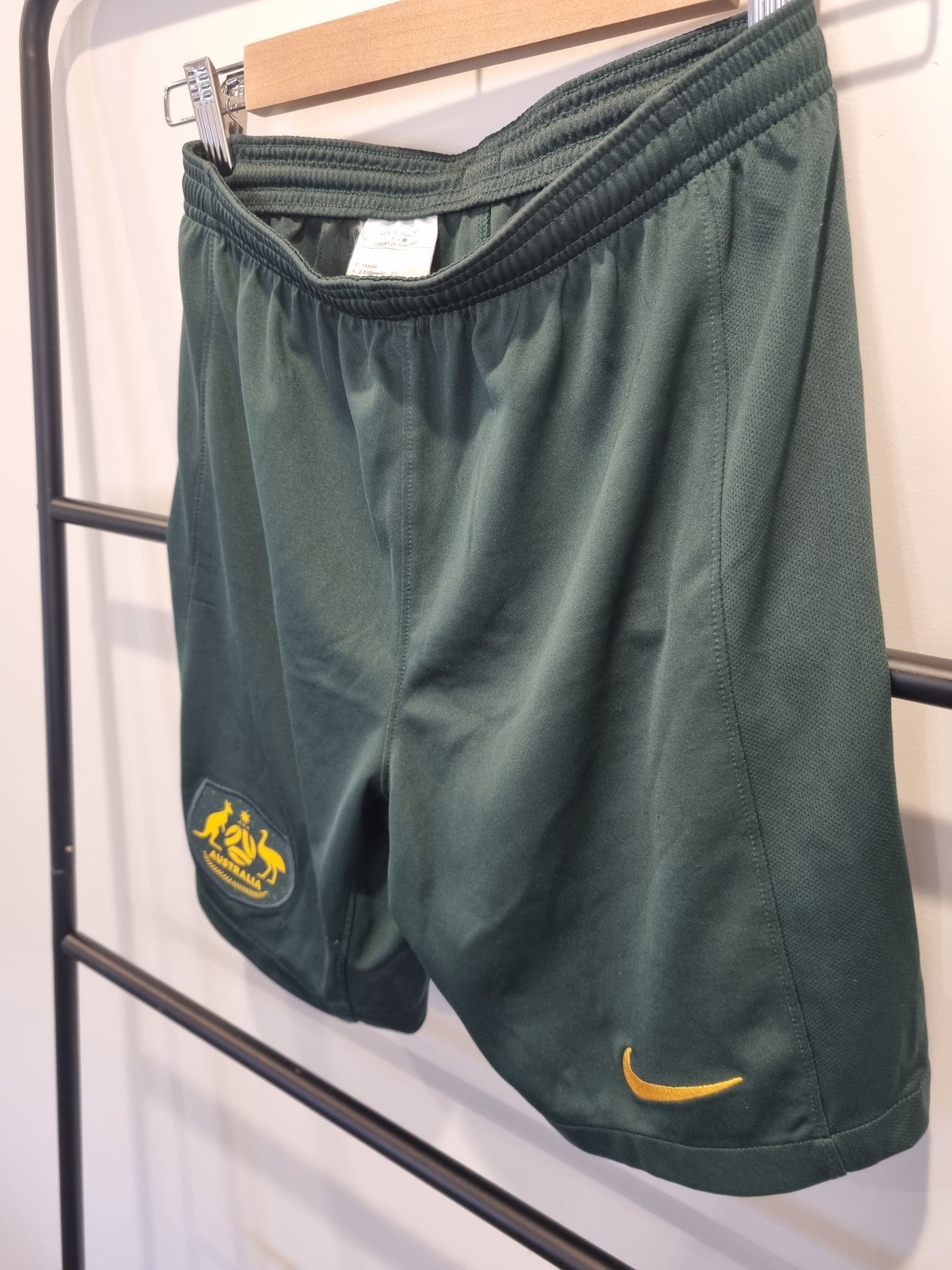 Nike DriFit Shorts - Youth L (12-13)