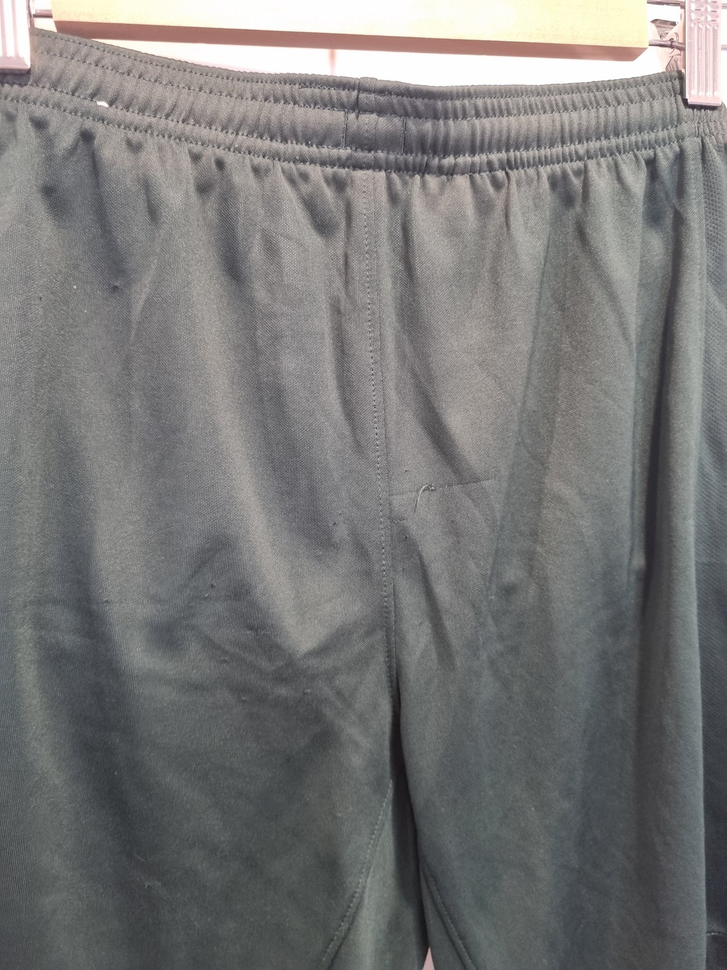 Nike DriFit Shorts - Youth L (12-13)