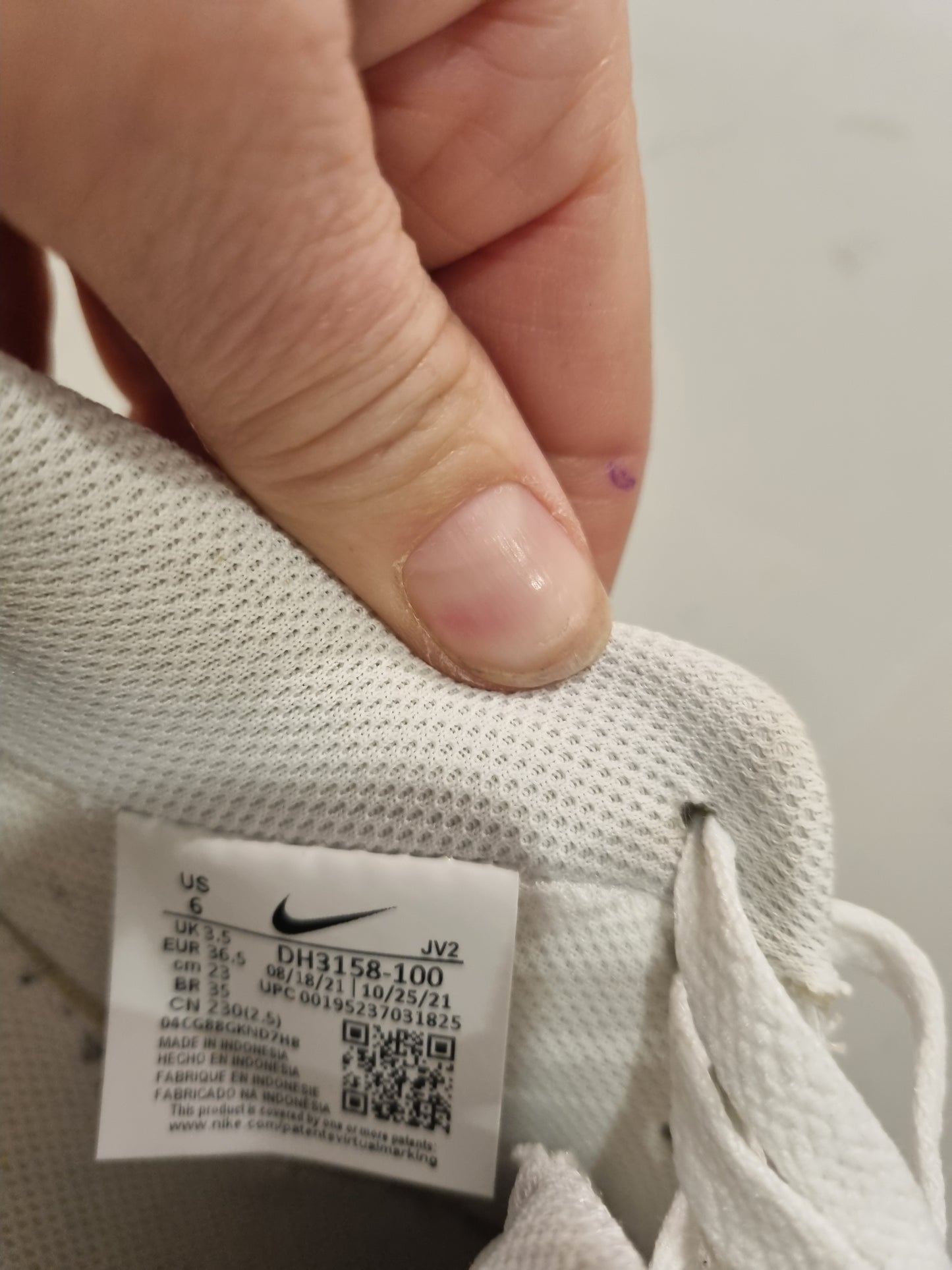 Nike Air Force - Youth US7