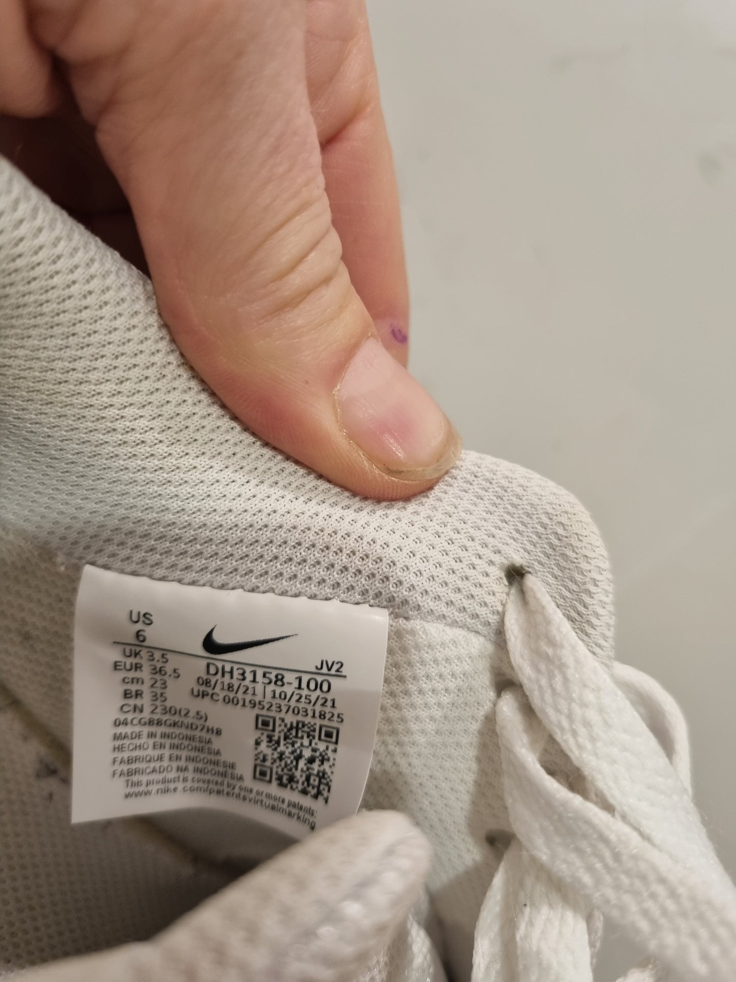 Nike Air Force - Youth US7