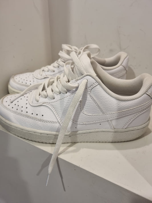 Nike Air Force - Youth US7
