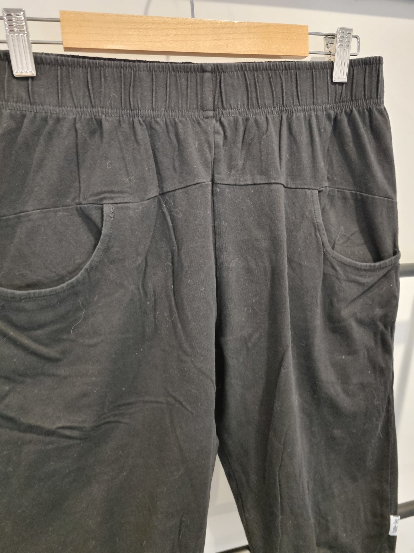 Home-lee Apartment Shorts - Size 10