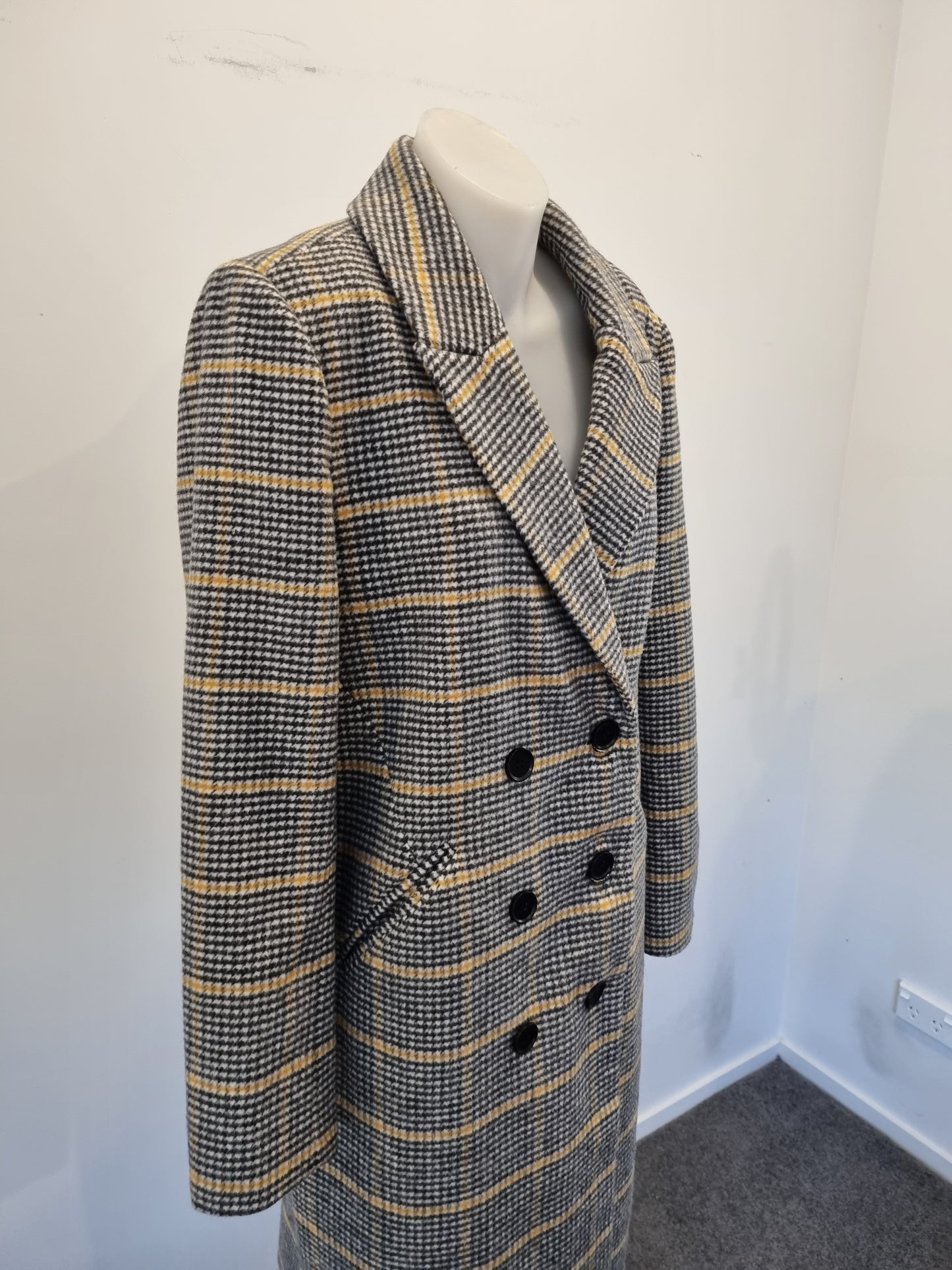 Decjuba Coat - Size 12