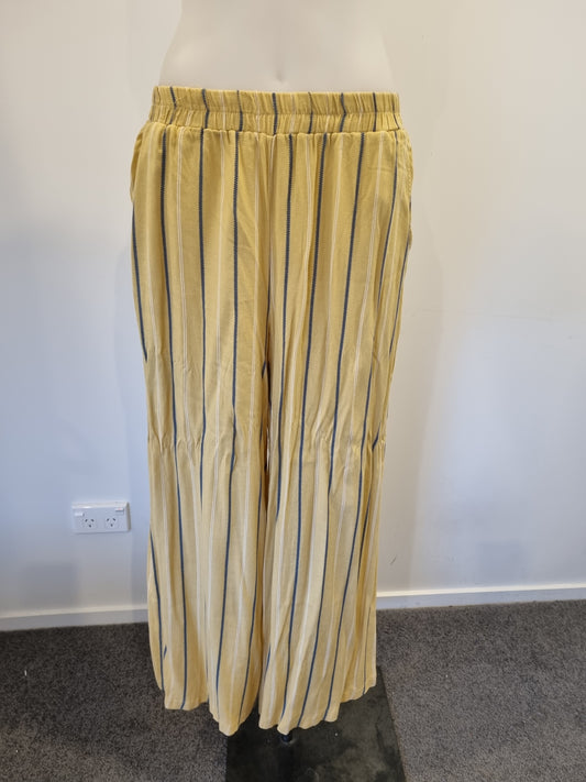 Final Touch Pants - Size M