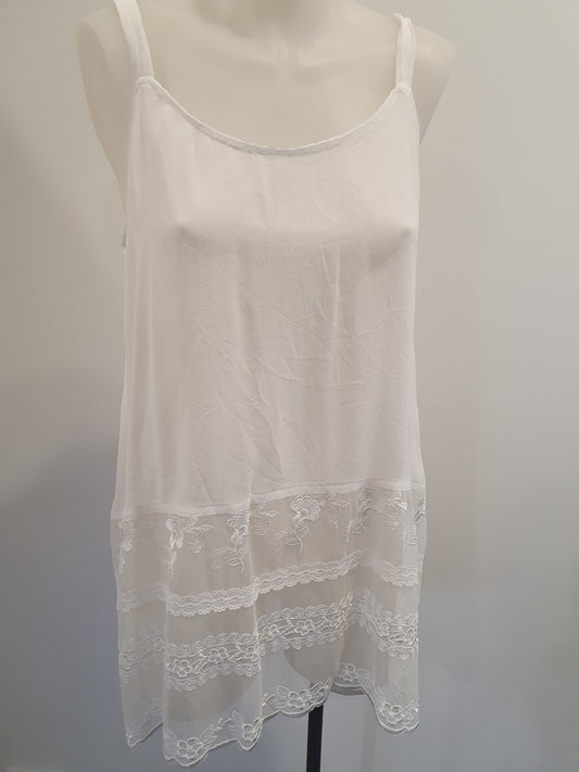 Lacy By Donelle Scott Singlet - Size 12