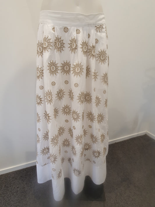 Decjuba Broderie Skirt - Size 14