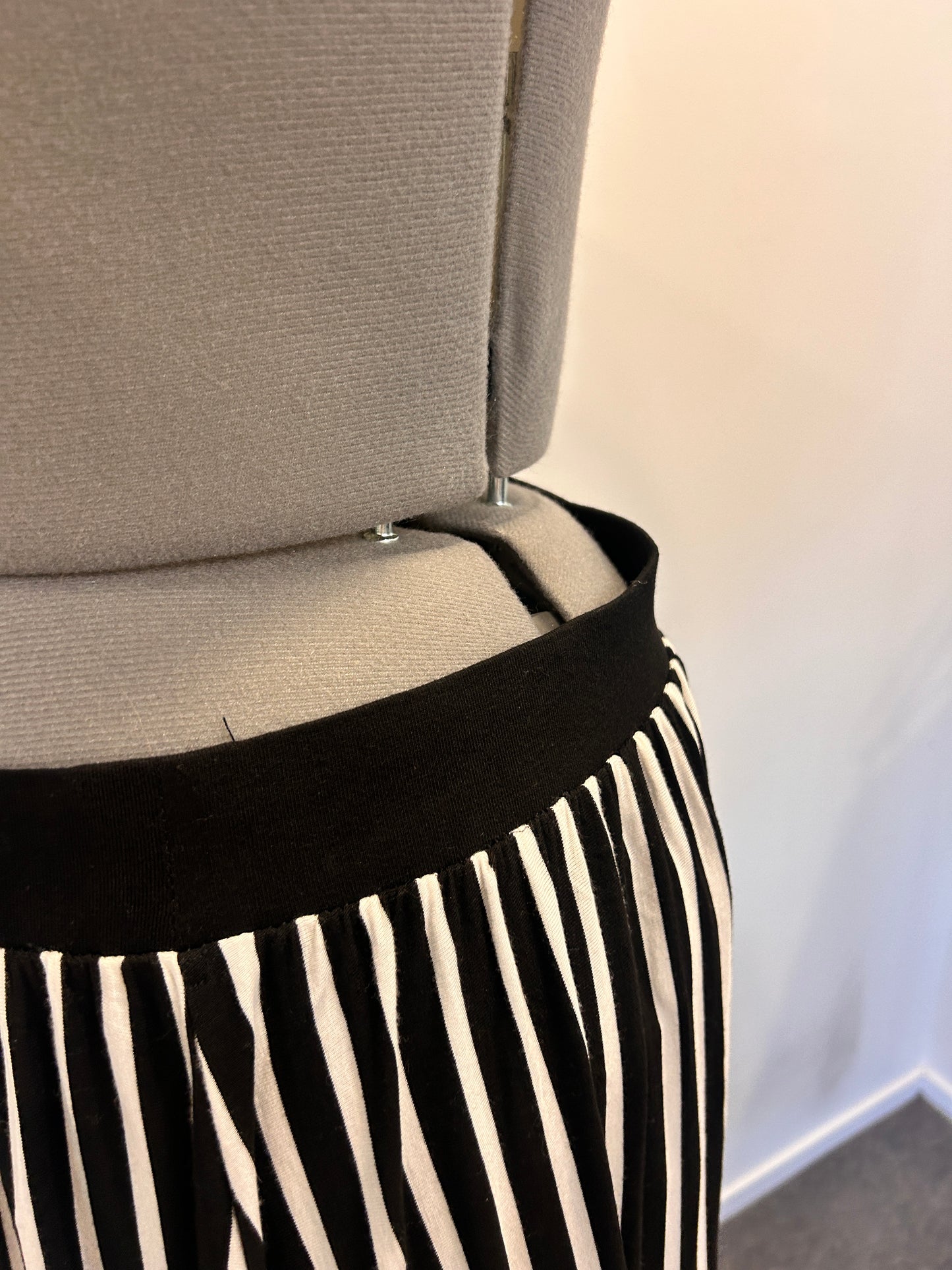 Alexia Skirt - Size 18