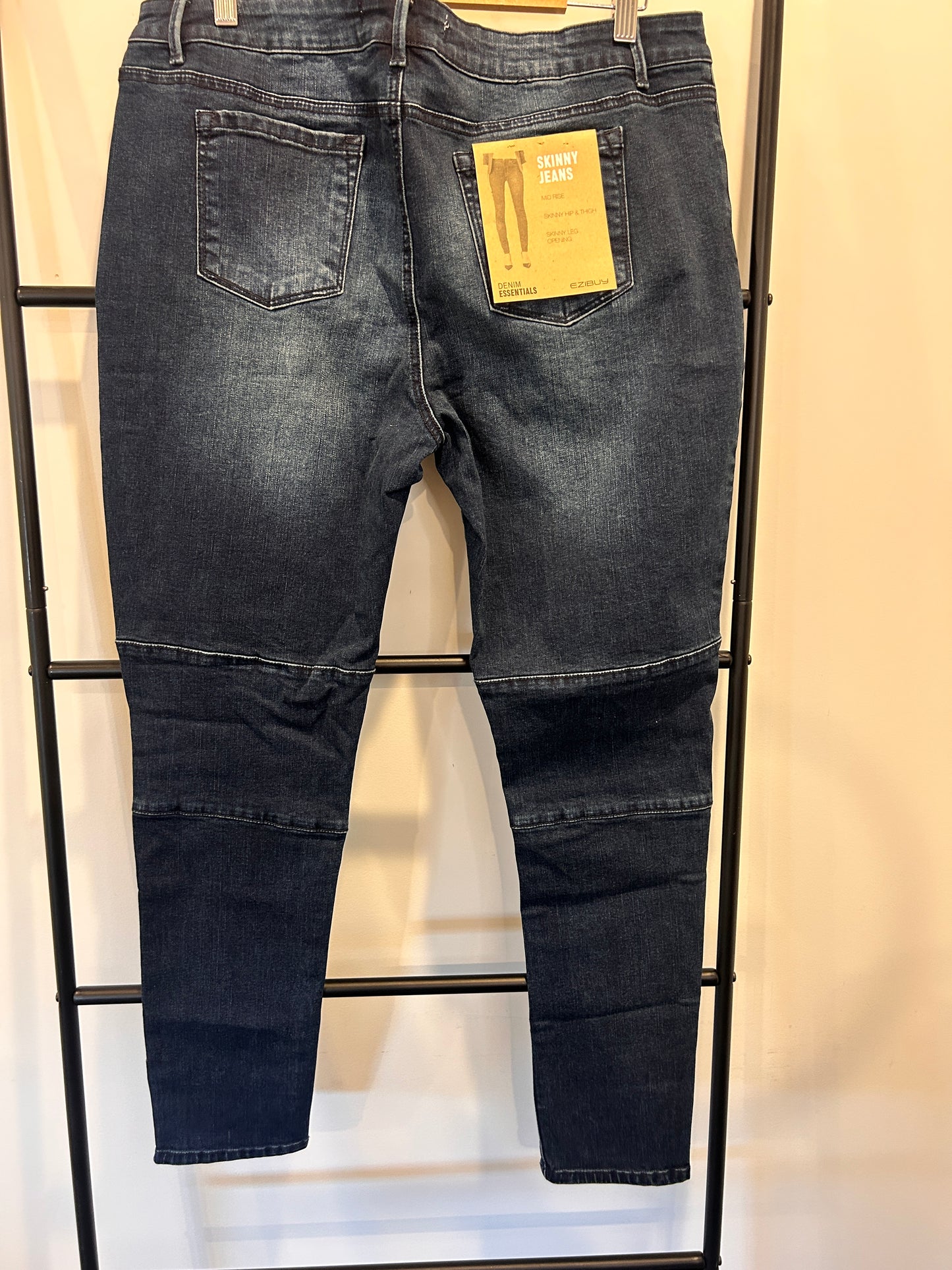 Ezibuy Skinny Jeans - Size 16 (BNWT)