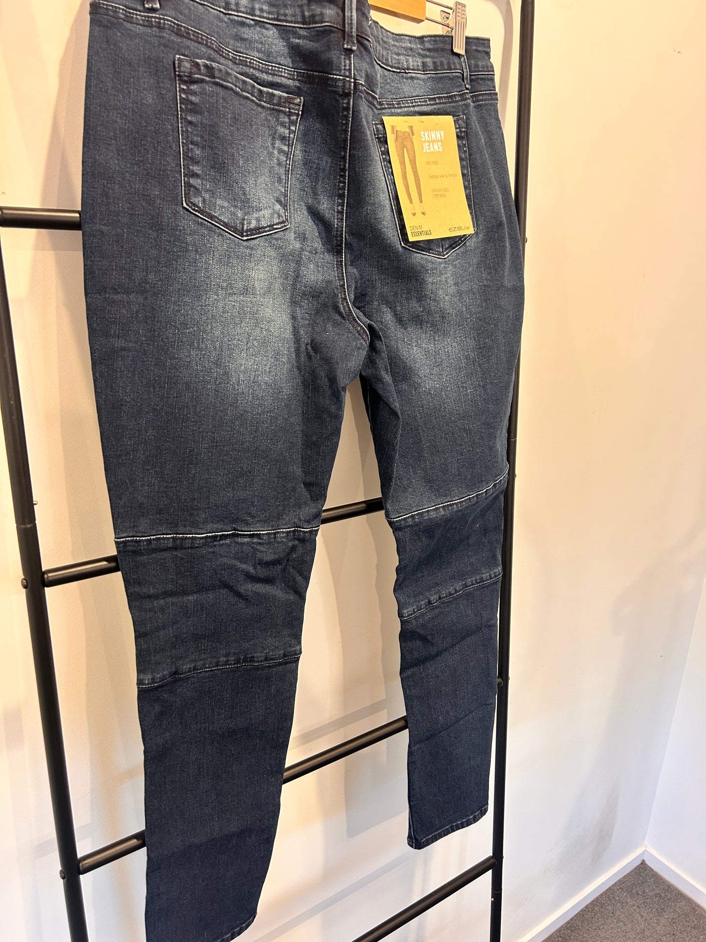Ezibuy Skinny Jeans - Size 16 (BNWT)