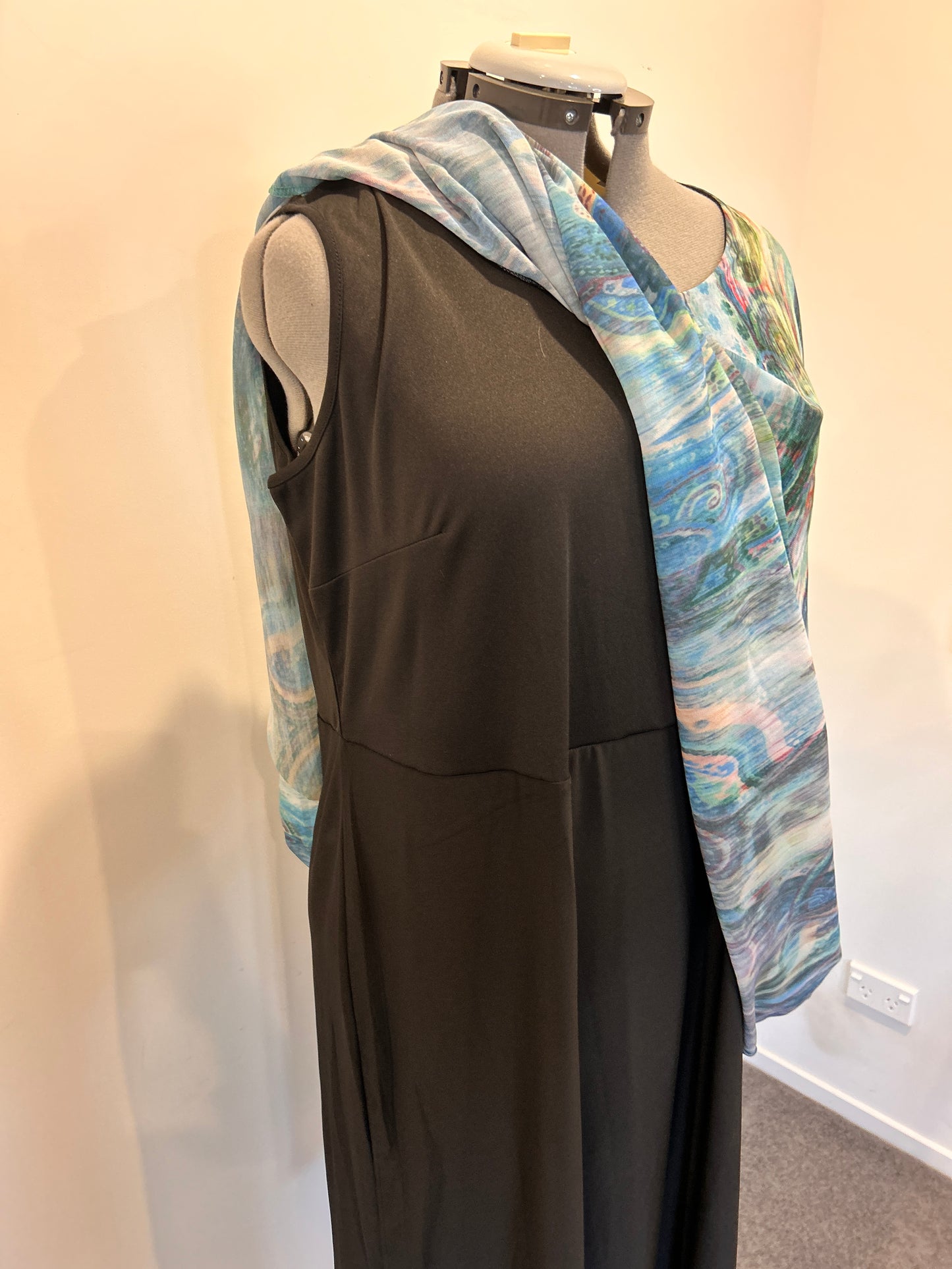 Sara Dress - Size 20