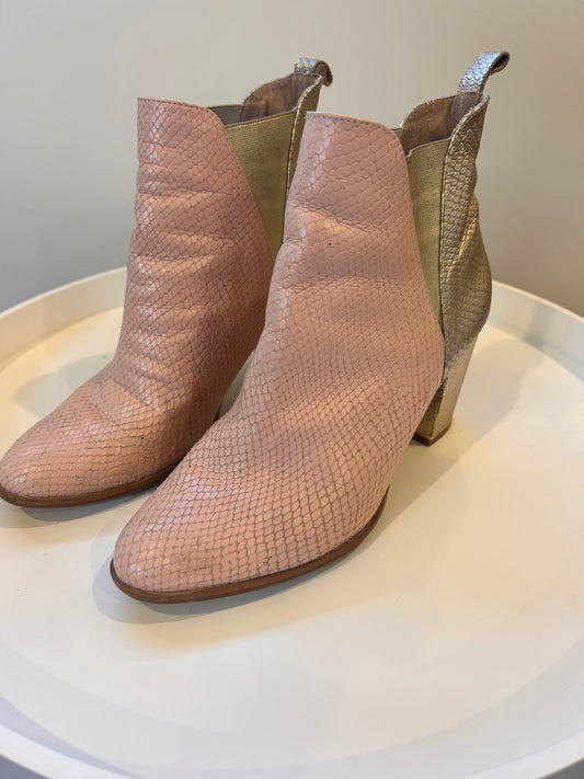 Hey Monday (by Augustine) Boots - Size 42/10