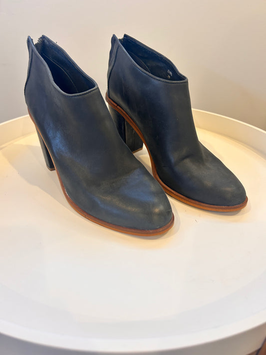 Django & Juliette Navy Ankle Boots - Size 40