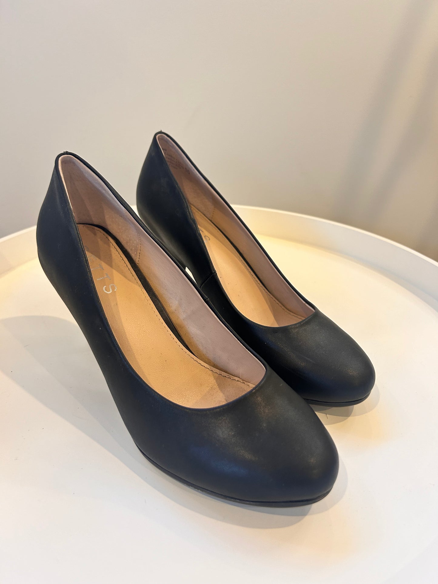 Betts widefit heels -Size EU 41 (10)