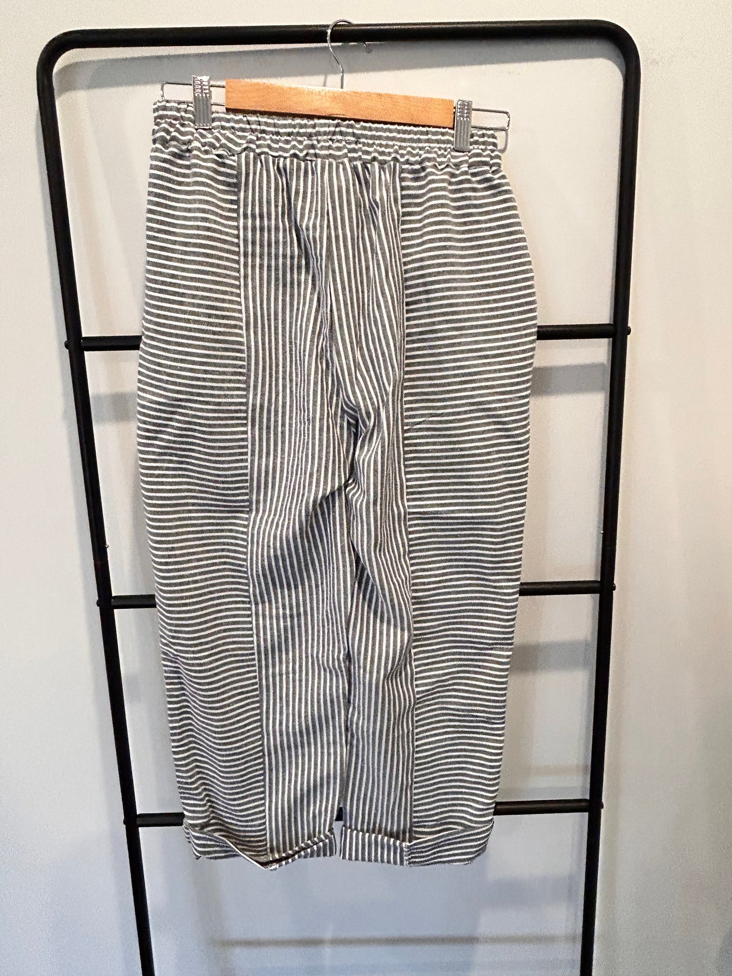 Unknown Brand - Striped Pants Sized 12
