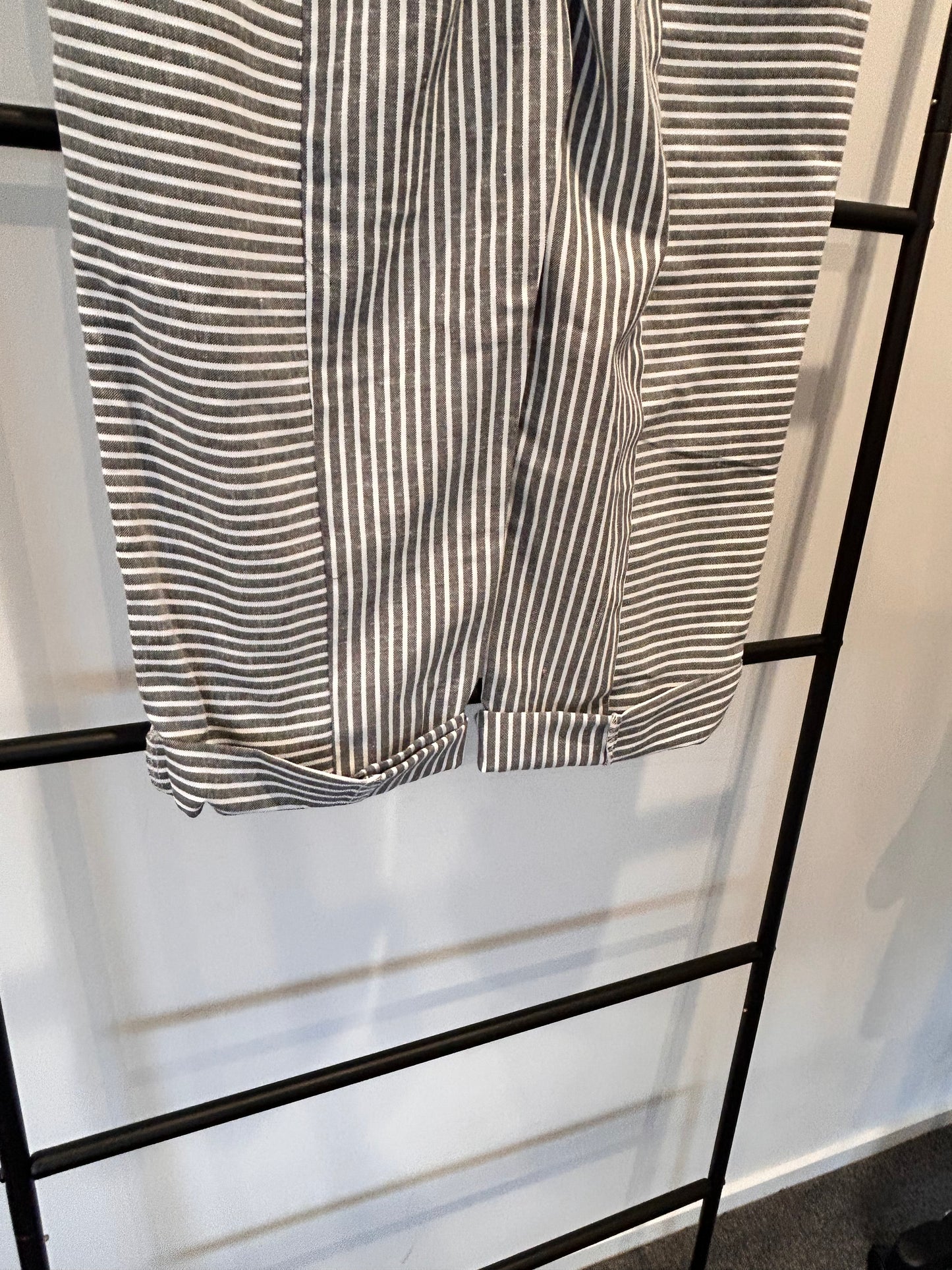 Unknown Brand - Striped Pants Sized 12