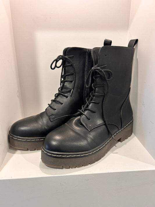Rubi Boots - Size 40