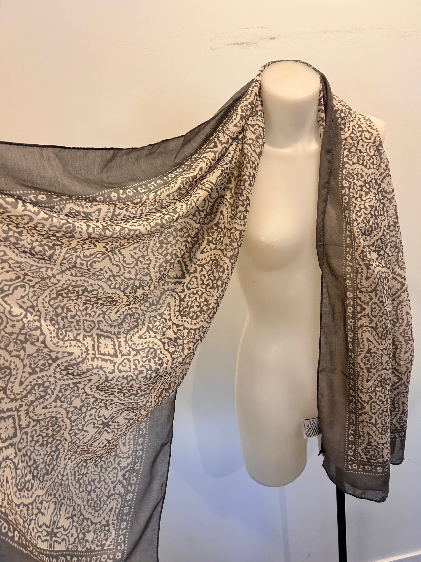 Brand Unknown Scarf - OS