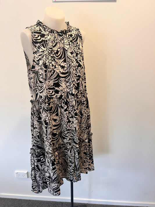 Decjuba Dress - Size M