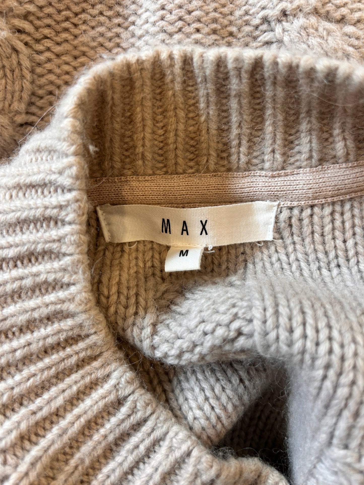 Max Knit Jumper - Size M